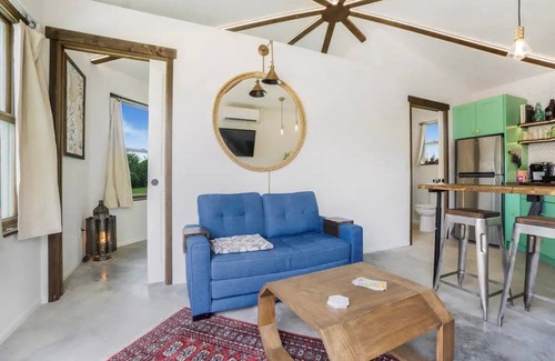 Sarasota House | @ShellmateIsland⭒Tiny House⭒ISLAND Home⭒Free Bikes⭒Kayaks⭒Fruit Trees!