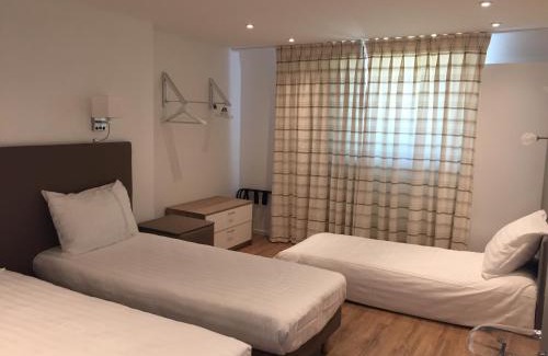 Buizingen House | Shelter-rooms