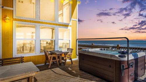 Port Bolivar House | Shenanigans! Beachfront & HotTub