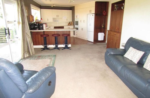 Waipahihi House | Shepherd House - Large home with Hot Pool and Wi-Fi