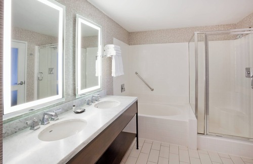 Woodbury Hotel | Sheraton St. Paul Woodbury Hotel