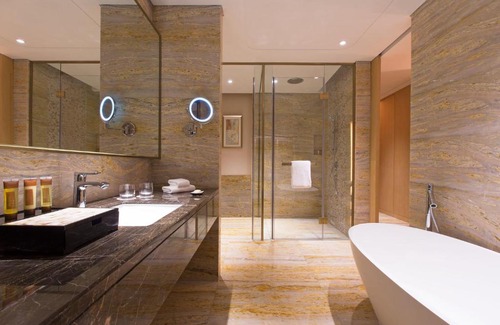 Chikan District Hotel | Sheraton Zhanjiang Hotel