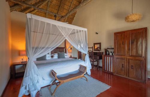 Vaalwater Cabin | Shibula Safari Lodge