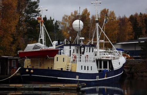 Sodertalje Boat Rental | Ship Windö