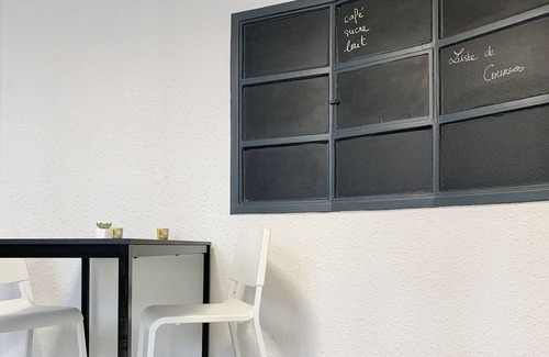 Quartier des Eaux-Claires Apartment | Shooting star at Grenoble π #BO