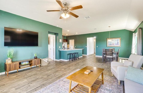 McNeil House | Shop, Dine and Unwind Pet-Friendly Home in Austin!