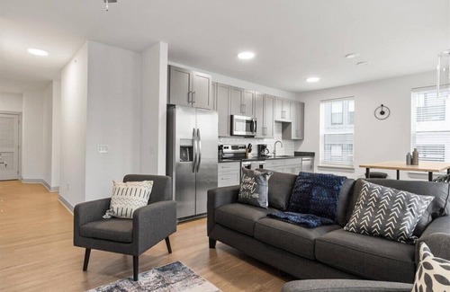 East Walnut HIlls Apartment | Shop & Dine Nearby! Cozy Cincy Condo Awaits