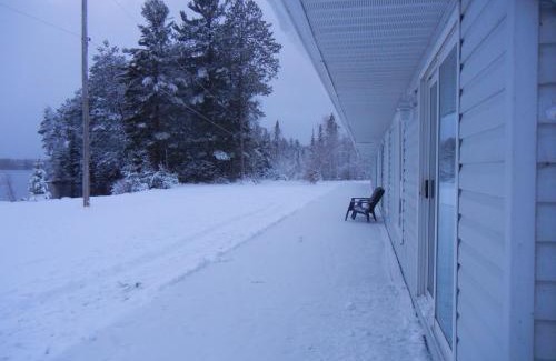 Unorganized Centre Parry Sound Cabin | Shores of Deer Lake