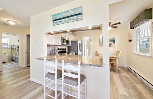 Brigantine House | ShoreThingBrigantine 1st FL Steps to 38th St beach! Sun-Sun, Peak 2025 Openings!