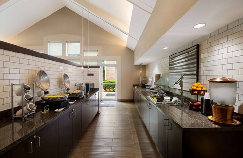 Richardson Resort | Short drive from Addison Airport! Pet-friendly, Breakfast, Pool, Tennis Court!