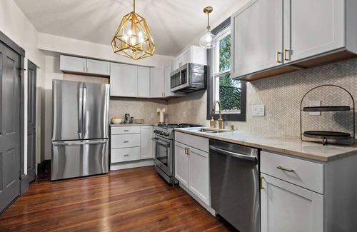 Victorian Village House | Short North Chic – Very Walkable