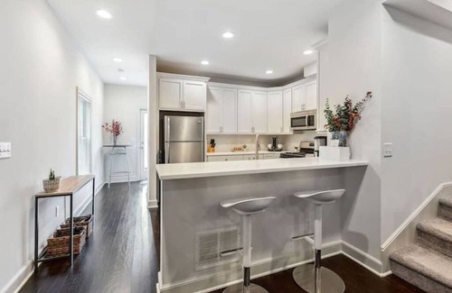 Short North House | Short North Custom Built Home! Steps from High Street