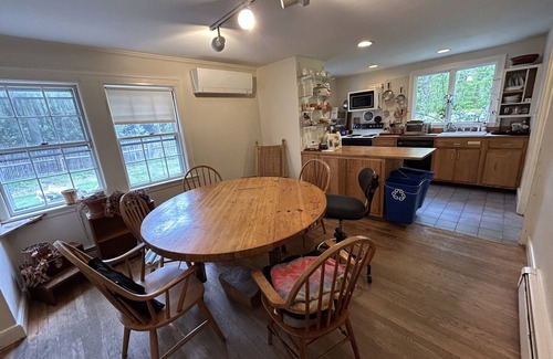 Lincoln House | Short term, pet friendly solar home in a quiet Lincoln neighborhood