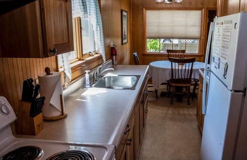 Seaview House | Short walk to the beach! 2 bedrooms, quiet neighborhood, fenced yard & WiFi