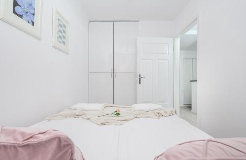 Srodmiescie Połnocne Apartment | ShortStayPoland Jana Pawła II B92