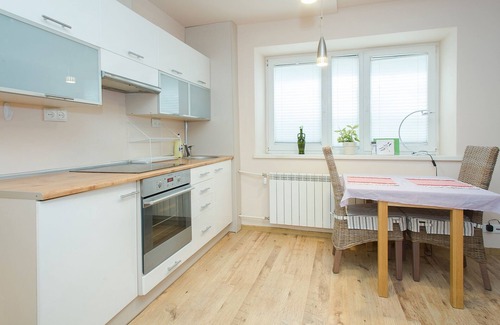 Muranow Apartment | ShortStayPoland Solidarnosci B8