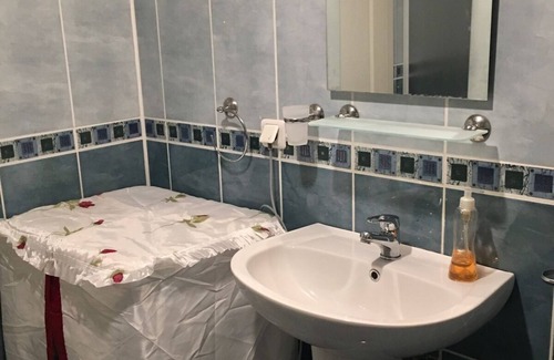 Kemer Mahallesi Apartment | SIDE Hills private 2 bed home in a great location for everything