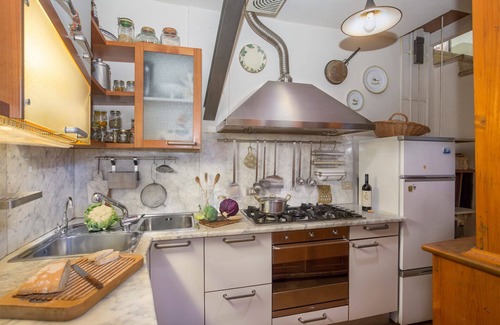 Siena City Centre Apartment | Siena: prestigious dwelling with elevator, roof terrace and panoramic terrace