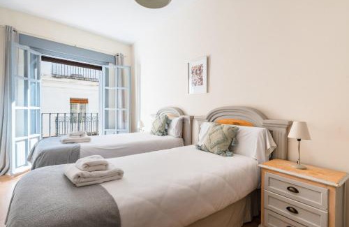 Alfalfa Apartment | Sierpes 54, by Homing U