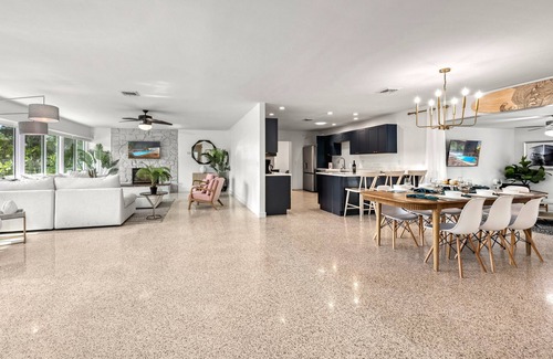 Bay Isle House | Siesta Dolce | Luxury Siesta Key Home w/Private Heated Pool, Close To Beach!