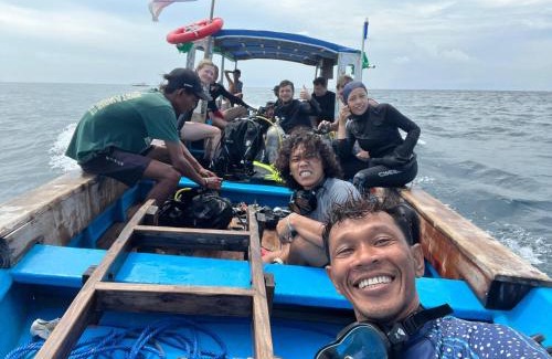Gili Gede Bed & Breakfast | Signatura Scuba Gili gede Dive and Bed & Breakfast Tanjungan Beach Bungalow Gili Gede Indah