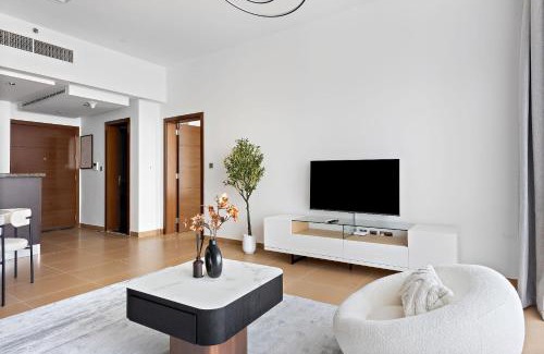 Khalifa City Apartment | Silkhaus Elite 1BDR Next to Golf Course & Club