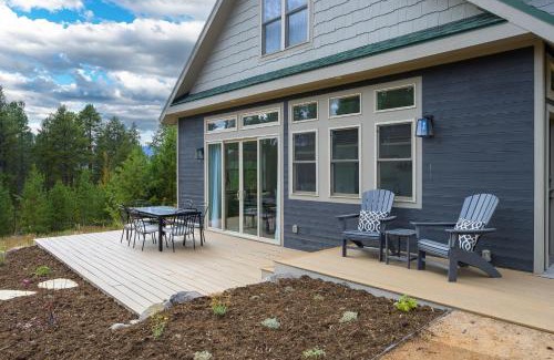 Sunset Ridge House | Silver Lining Circle home