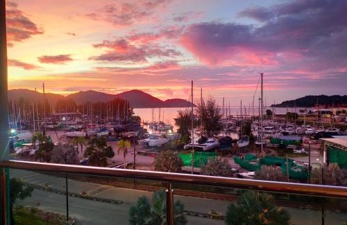 Lumut Apartment | Silver Place Marina Island Lumut