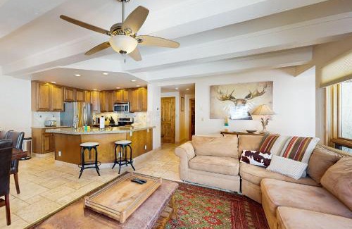 Crested Butte Apartment | Silver Queen Haven
