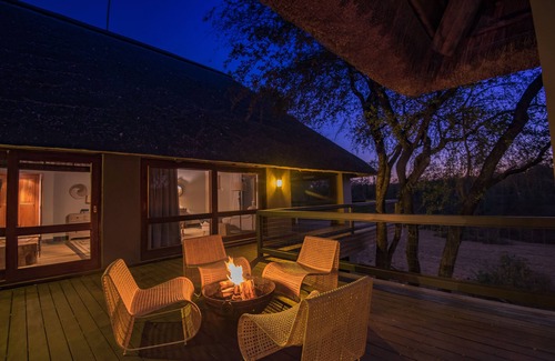 Thorny Bush Game Reserve Villa | Simbavati River Sands