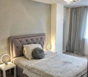 Banska Bystrica Apartment | Simcity 3 I Skyline Elegance I 3BR, private parking, sunny terrace with panoramic city view 5min walk to city square