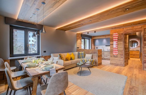 Sestriere Apartment | Simona Luxury Apartment few steps from sk, Sestriere, Italy