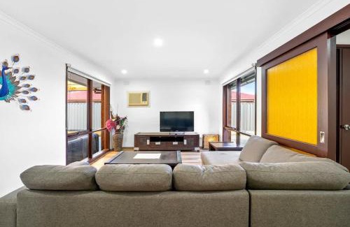 Altona Meadows House | Simple Comfort in Altona Meadows