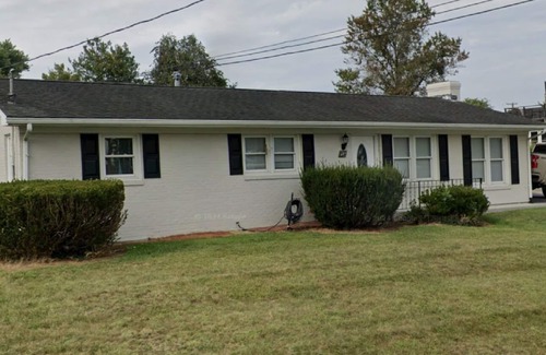 Lexington House | Simple & spacious 1-bedroom basement living in Lexington. Close to W&L and VMI