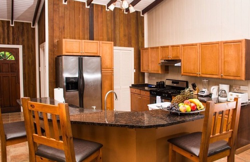 Marisule House | Simply Heavenly! Large Self Catered Apartments With Huge Pool - Penthouse Apartment