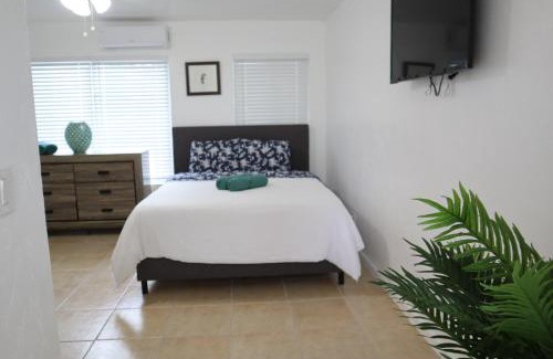 Palm Beach Shores Apartment | Singer Island Inn/Deluxe Studio