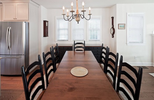 North End House | Single Family Custom 5 BR 3.5 BA 5 Decks, Steps to Beach/Boards