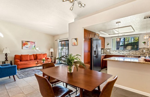 Tahquitz River Estates Villa | SINGLE LEVEL VILLA, STEPS TO POOL AND JACUZZI - MESQUITE COUNTRY CLUB