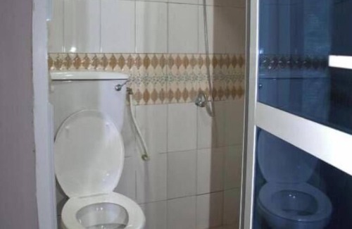 West Coast Division House | Single Room with Bathroom n