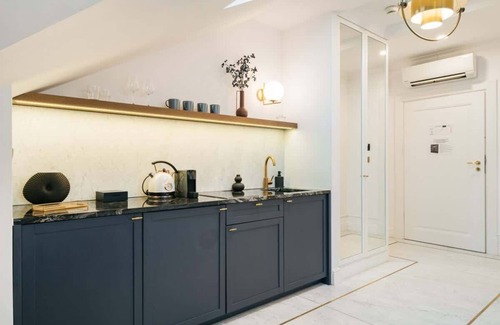 Stare Miasto Apartment | Single room with a Old Town view