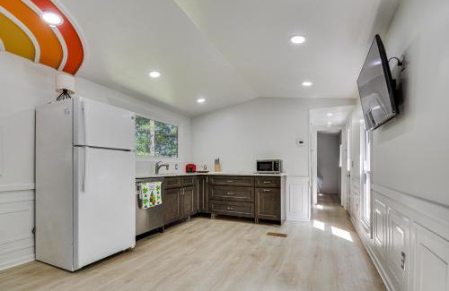 Semora House | Single-Story Cabin on Hyco Lake Swim and Unwind!