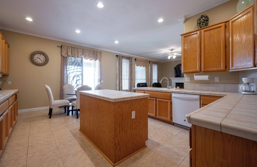 Rocklin House | Single Story Rocklin Living. Garage Included In Stay. Pets Welcome. Walk To Park