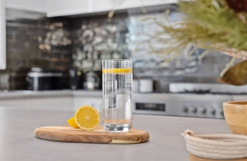 Cessnock House | Sip and Soak Up Summer in the Hunter