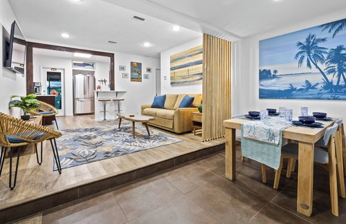 Poinciana Park House | Siren's Cove 2 bedroom House-Hot Tub-for 4 Guests
