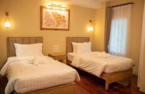 Wat Bowon Niwet Hotel | Siri Ratchadamnoen Bangkok Hotel