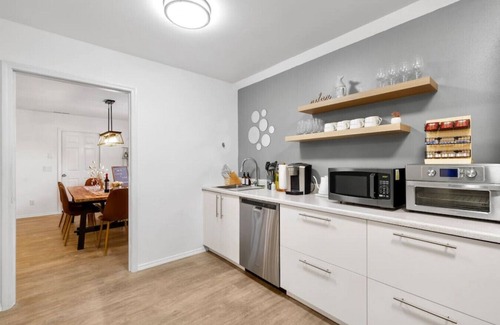 Freeland House | Sirius Lower · 2b1b Unit @Whidbey Island w/Game Room + Hot Tub