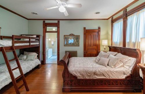 Fairbury House | Sisters Inn-Family Suite