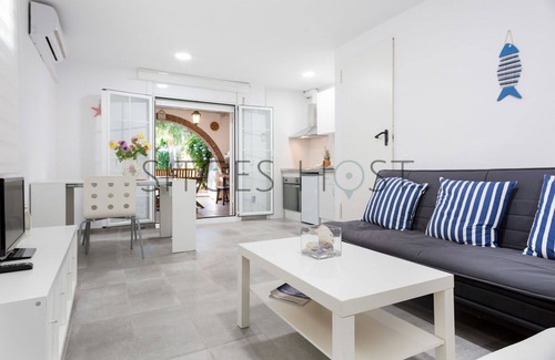 Vallpineda Apartment | SITGES PINE VALLEY - With Pool and Garden