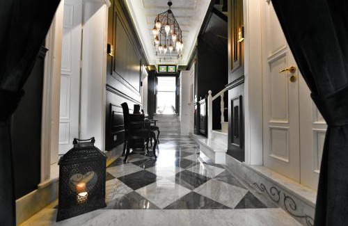 Ayvalik Hotel | Siyah Lale Cunda 1841