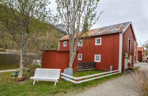 Mosjoen Hotel | Sjøgata Riverside Rental and Salmon Fishing